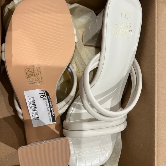 Shoes - Picture 2 of 13